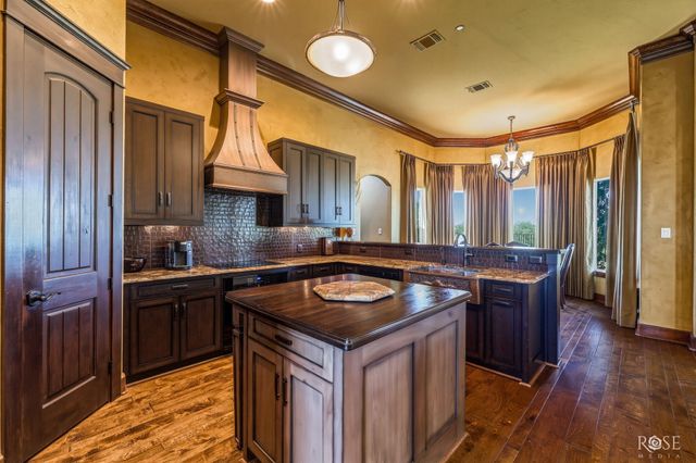 6542 Stokes Road, San Angelo, TX 76904