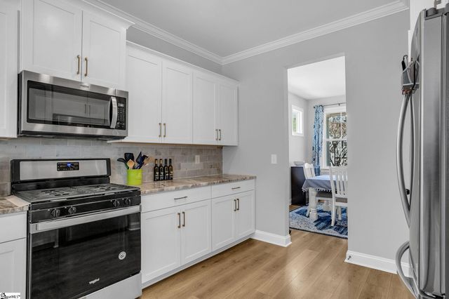 17 Byrnes Lane, Greenville, SC 29609