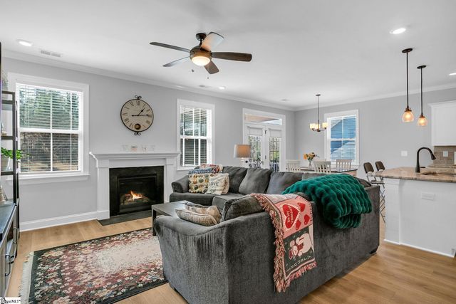 17 Byrnes Lane, Greenville, SC 29609