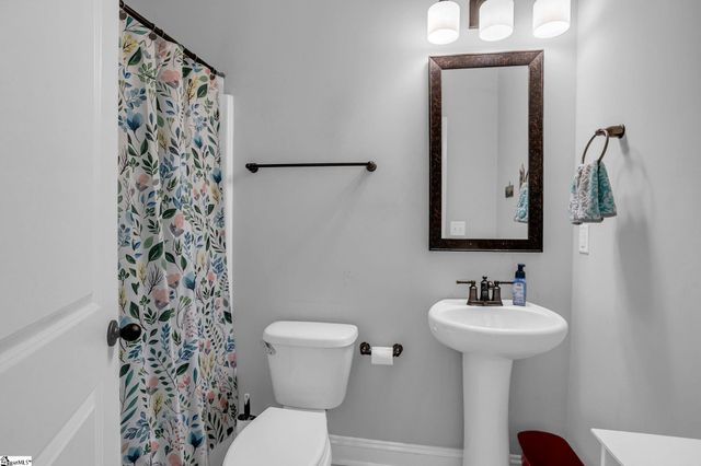 17 Byrnes Lane, Greenville, SC 29609