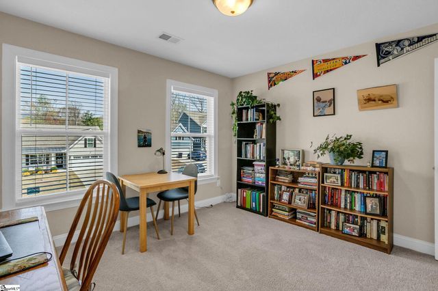 17 Byrnes Lane, Greenville, SC 29609