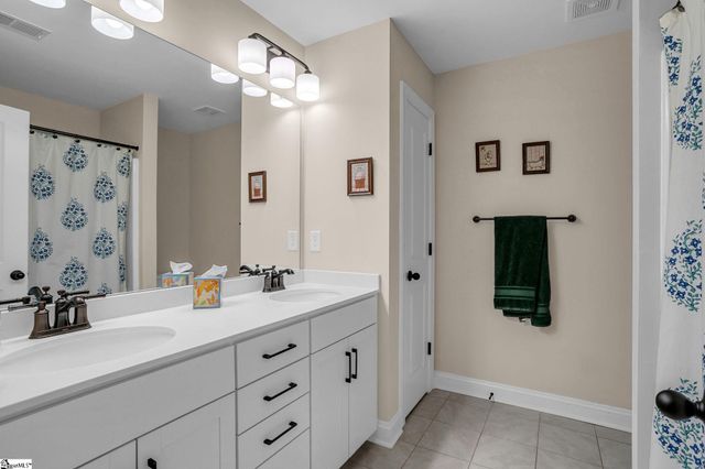 17 Byrnes Lane, Greenville, SC 29609