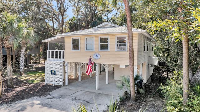 2212 Jenkins Street, Edisto Island, SC 29438