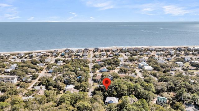2212 Jenkins Street, Edisto Island, SC 29438