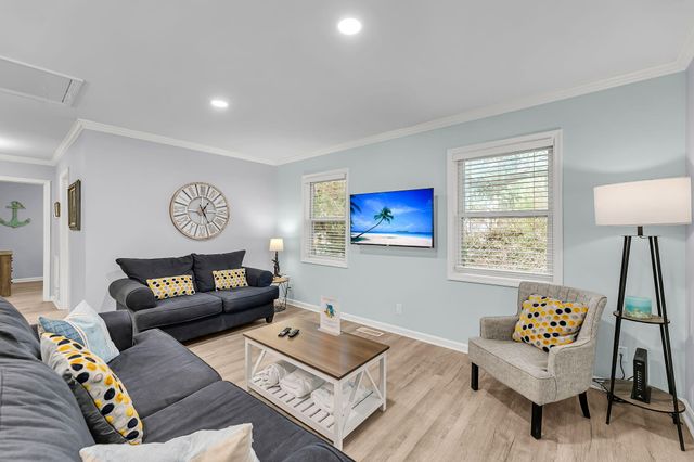 2212 Jenkins Street, Edisto Island, SC 29438