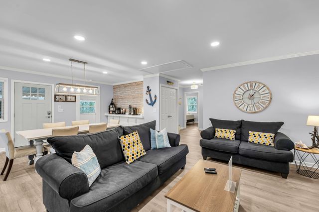 2212 Jenkins Street, Edisto Island, SC 29438