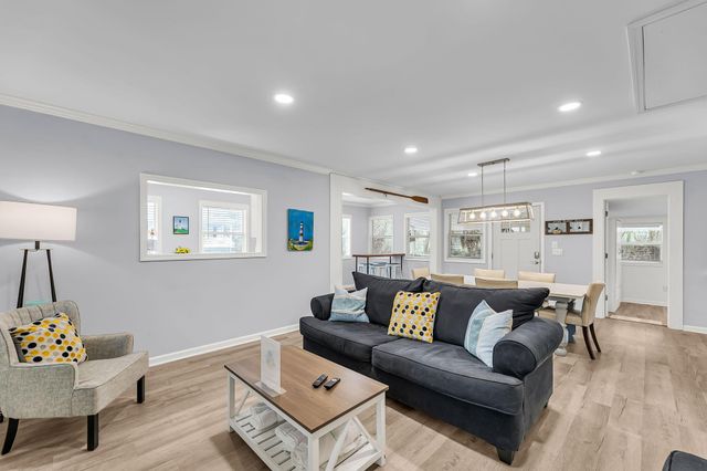 2212 Jenkins Street, Edisto Island, SC 29438