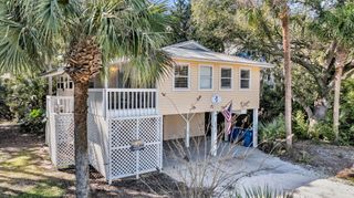 2212 Jenkins Street, Edisto Island, SC 29438