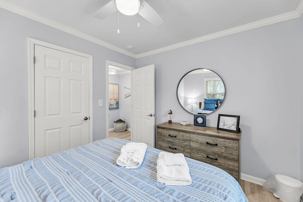 Image 11 of property listing at 2212 Jenkins Street, Edisto Island, SC 29438