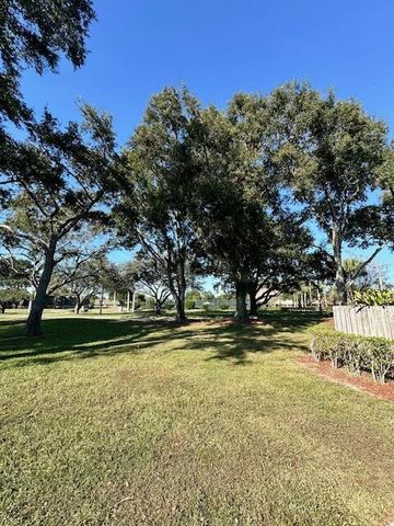 1918 19th Way, West Palm Beach, FL 33407