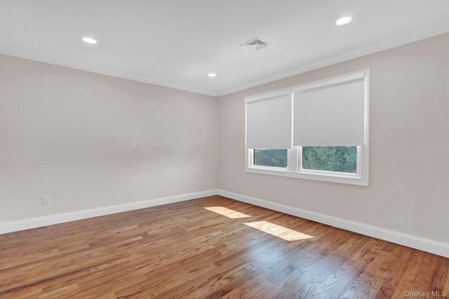 129 Tardy Lane S, Wantagh, NY 11793