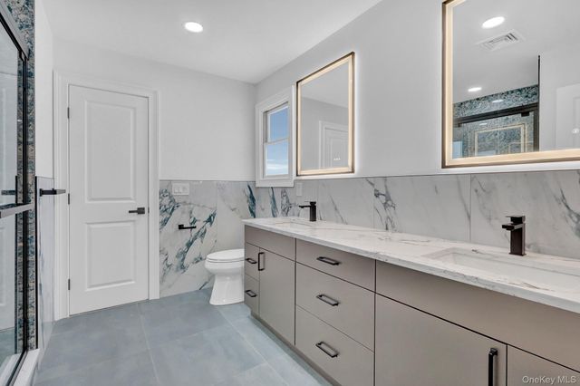 129 Tardy Lane S, Wantagh, NY 11793