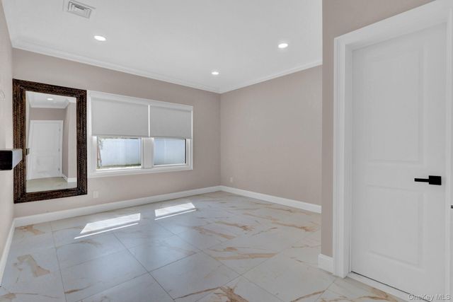 129 Tardy Lane S, Wantagh, NY 11793