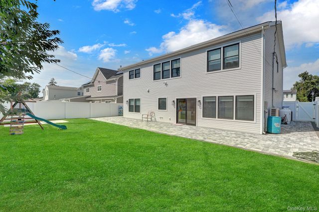 129 Tardy Lane S, Wantagh, NY 11793