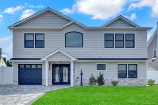129 Tardy Lane S, Wantagh, NY 11793