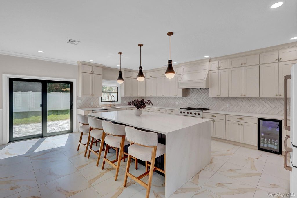 129 Tardy Lane S, Wantagh, NY 11793 — photo 5