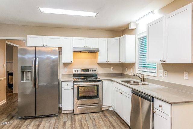 22 Knightsbridge Court, Durham, NC 27707