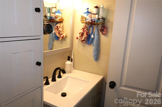 2510 Middleton Drive, Gastonia, NC 28054