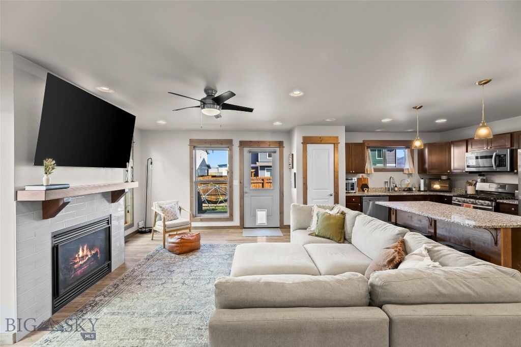 1305 Fozzie Lane C, Belgrade, MT 59714 — photo 4