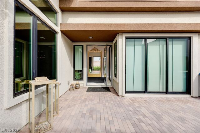 445 Cliff Terrace Avenue, Las Vegas, NV 89138