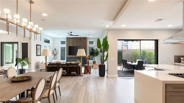 445 Cliff Terrace Avenue, Las Vegas, NV 89138