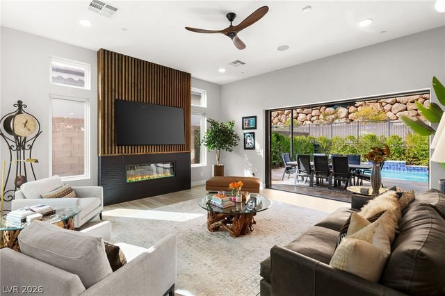 445 Cliff Terrace Avenue, Las Vegas, NV 89138