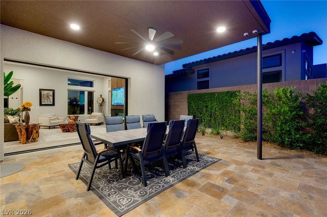 445 Cliff Terrace Avenue, Las Vegas, NV 89138