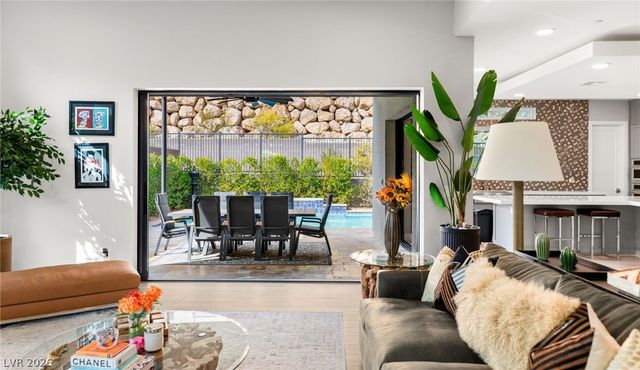 445 Cliff Terrace Avenue, Las Vegas, NV 89138