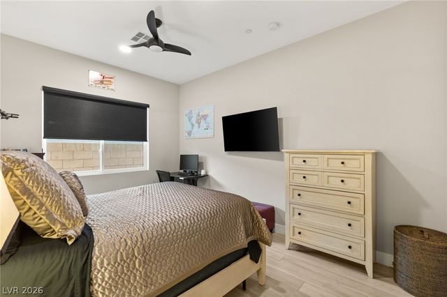 445 Cliff Terrace Avenue, Las Vegas, NV 89138