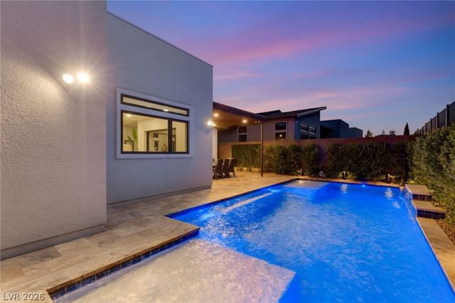 445 Cliff Terrace Avenue, Las Vegas, NV 89138