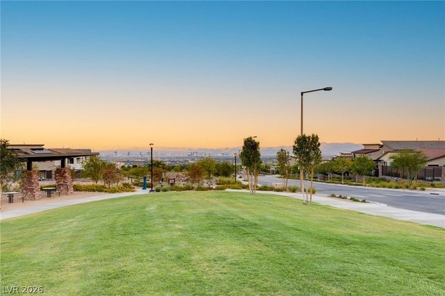 445 Cliff Terrace Avenue, Las Vegas, NV 89138