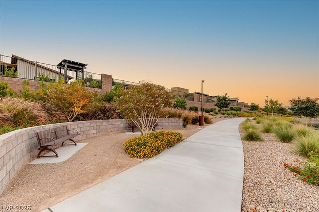 445 Cliff Terrace Avenue, Las Vegas, NV 89138