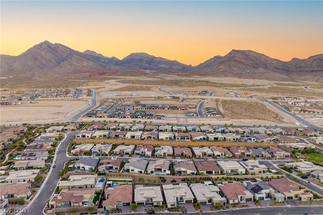 445 Cliff Terrace Avenue, Las Vegas, NV 89138