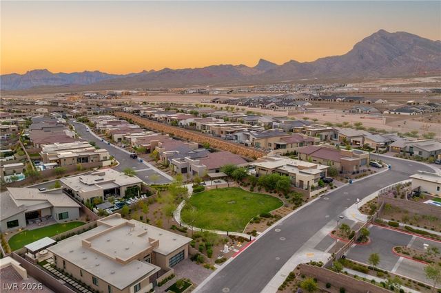 445 Cliff Terrace Avenue, Las Vegas, NV 89138