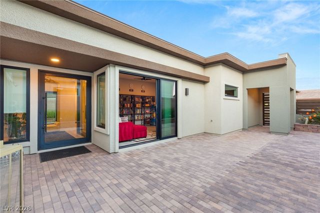 445 Cliff Terrace Avenue, Las Vegas, NV 89138