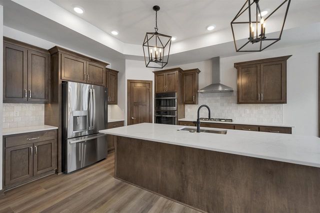 1617 N HONEYSUCKLE DRIVE, De Pere, WI 54115