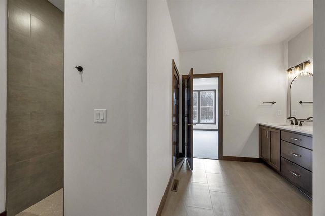 1617 N HONEYSUCKLE DRIVE, De Pere, WI 54115