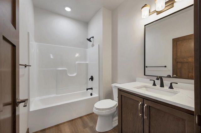 1617 N HONEYSUCKLE DRIVE, De Pere, WI 54115