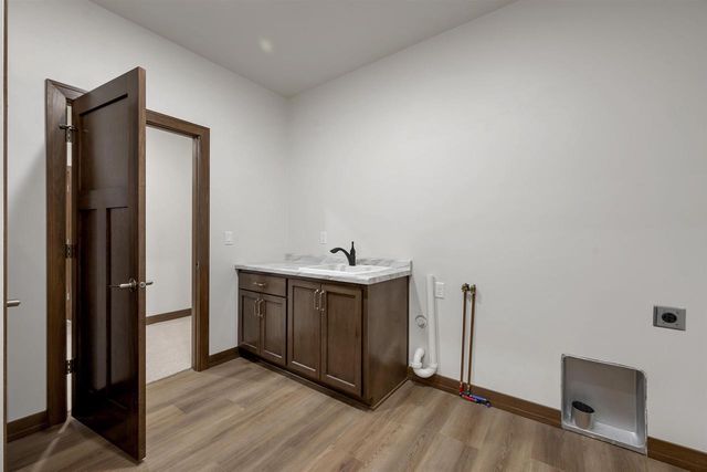 1617 N HONEYSUCKLE DRIVE, De Pere, WI 54115