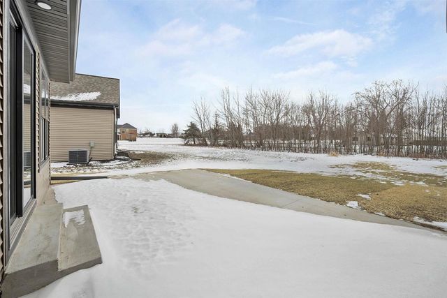 1617 N HONEYSUCKLE DRIVE, De Pere, WI 54115