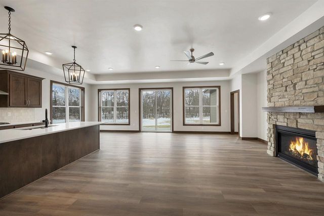 1617 N HONEYSUCKLE DRIVE, De Pere, WI 54115