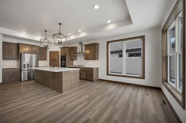 1617 N HONEYSUCKLE DRIVE, De Pere, WI 54115