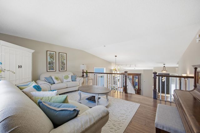 2504 33rd Street S, Fargo, ND 58103