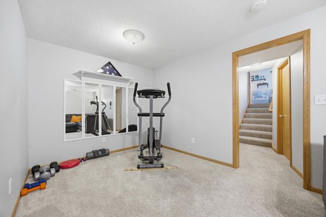 2504 33rd Street S, Fargo, ND 58103