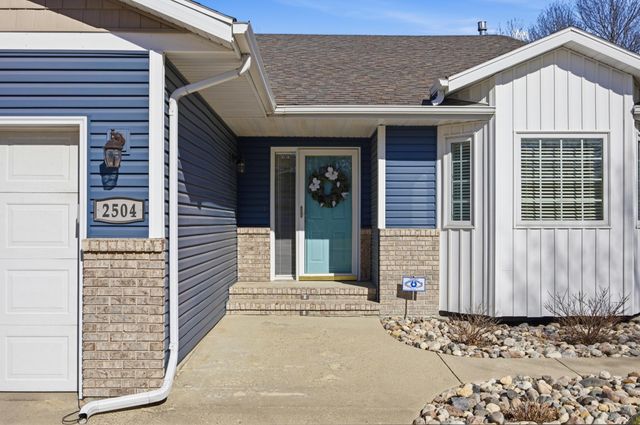 2504 33rd Street S, Fargo, ND 58103
