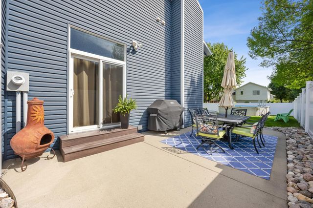 2504 33rd Street S, Fargo, ND 58103