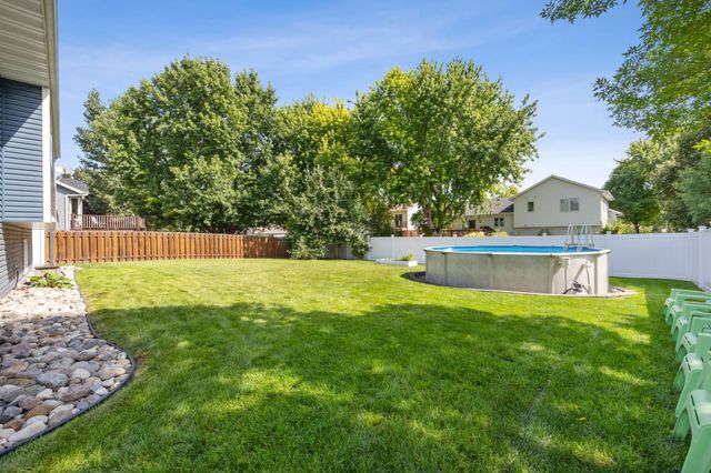 2504 33rd Street S, Fargo, ND 58103