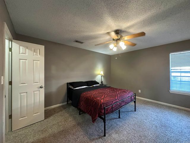 201 Hunters Run Drive, Haskell, AR 72015