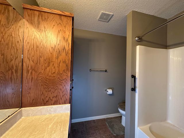 201 Hunters Run Drive, Haskell, AR 72015