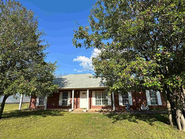 201 Hunters Run Drive, Haskell, AR 72015